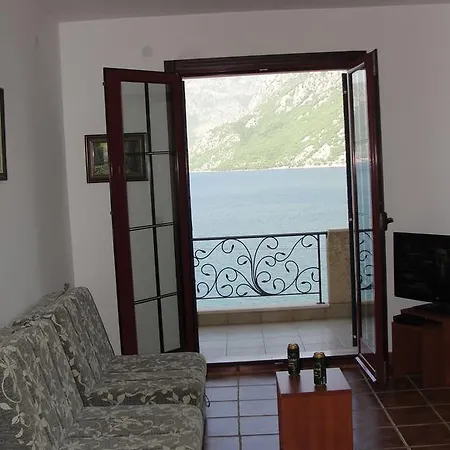 Apartman Kostanjica Διαμέρισμα Ποντγορίτσα
